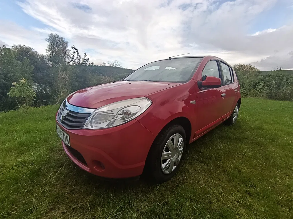 Zdjęcie: 2010 Dacia Sandero