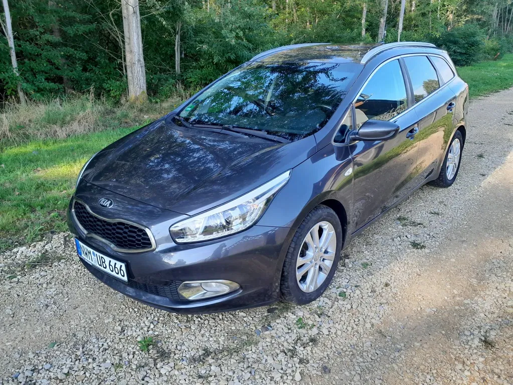 Zdjęcie: 2013 Kia Cee'd