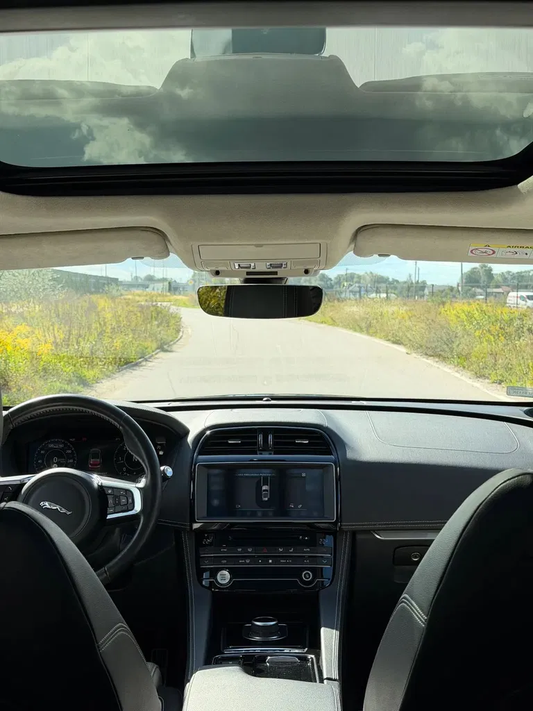 Zdjęcie: 2019 Jaguar F-Pace