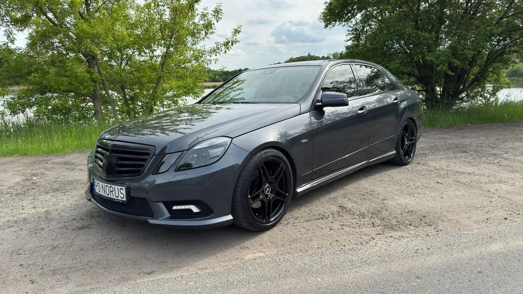 Zdjęcie: 2010 Mercedes-Benz E Klasa