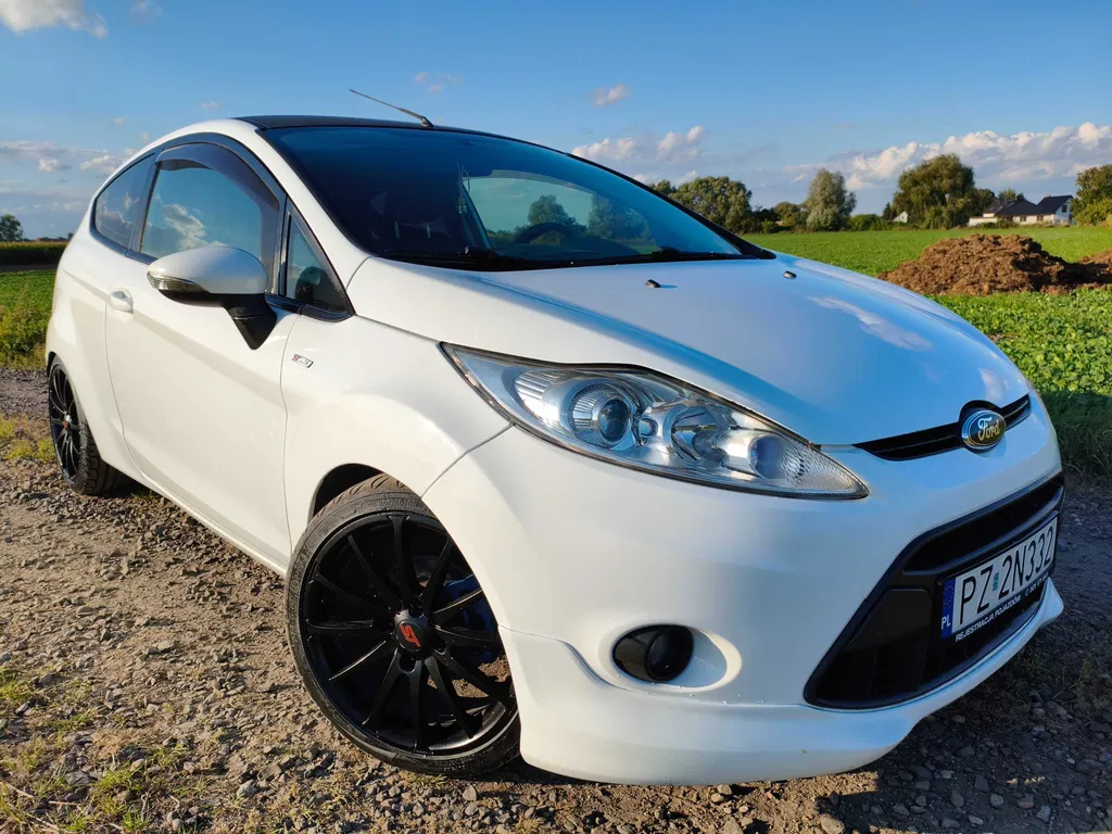 Zdjęcie: 2010 Ford Fiesta