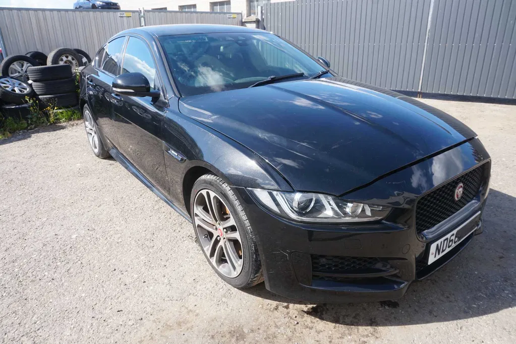 Zdjęcie: 2016 Jaguar XE