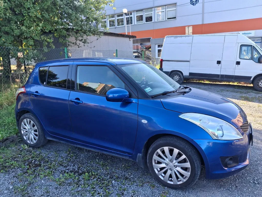 Zdjęcie: 2012 Suzuki Swift