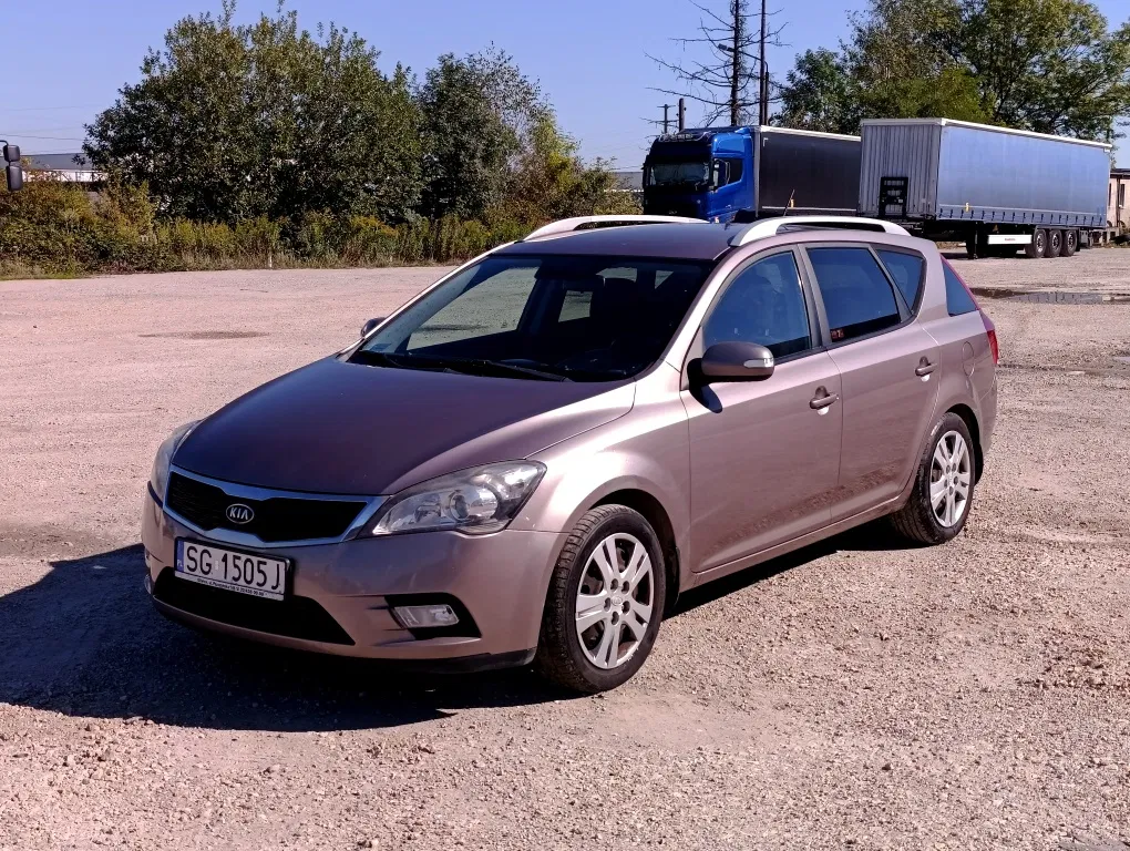 Zdjęcie: 2010 Kia Cee'd