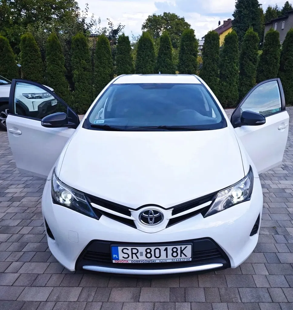 Zdjęcie: 2014 Toyota Auris