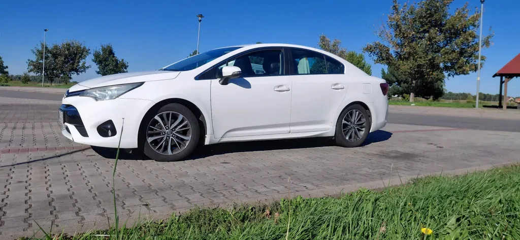 Zdjęcie: 2015 Toyota Avensis