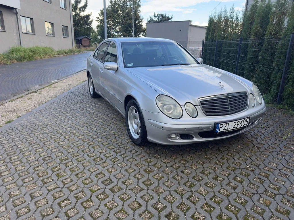 Zdjęcie: 2004 Mercedes-Benz E Klasa