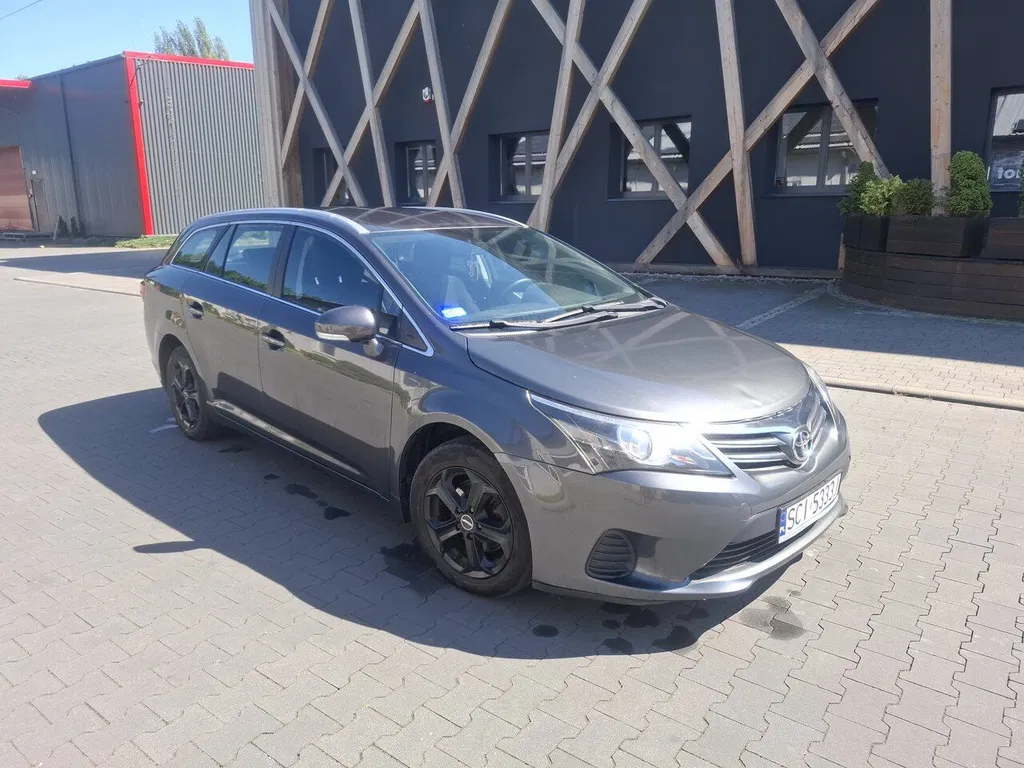 Zdjęcie: 2015 Toyota Avensis