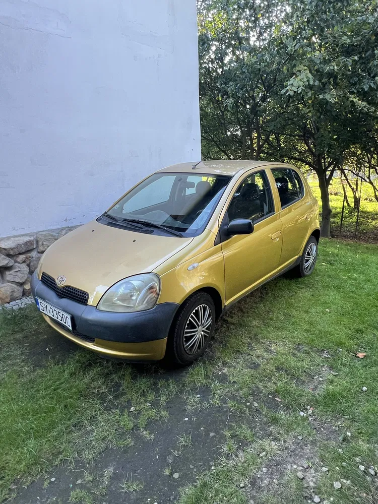 Zdjęcie: 1999 Toyota Yaris