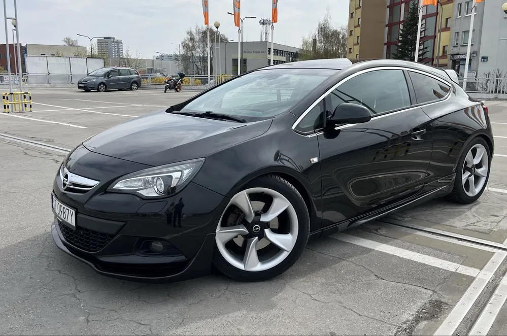 Zdjęcie: 2011 Opel Astra