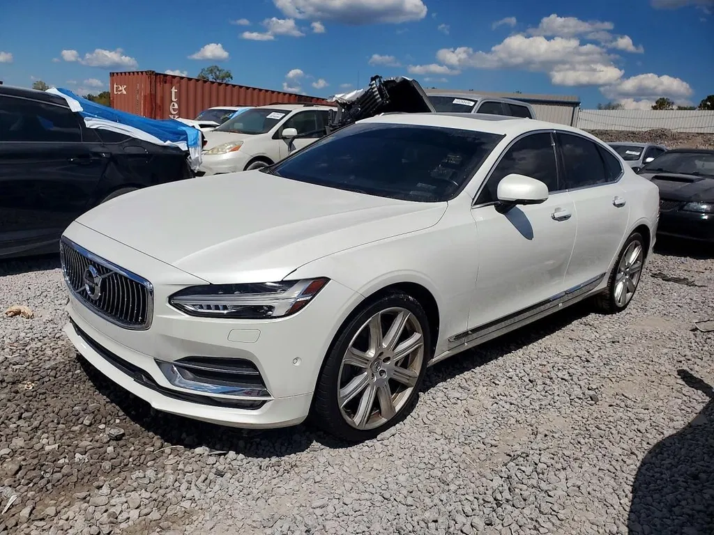 Zdjęcie: 2017 Volvo S90