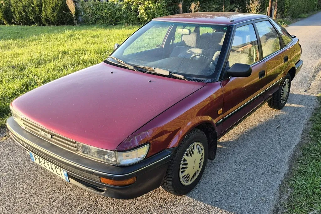 Zdjęcie: 1989 Toyota Corolla