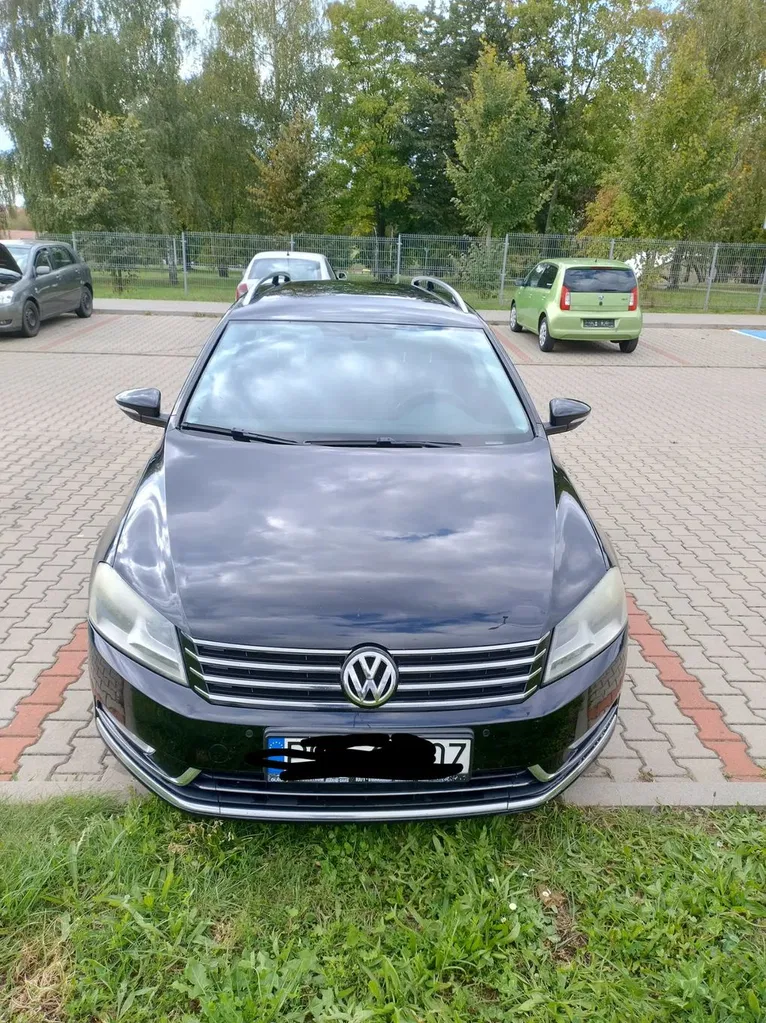 Zdjęcie: 2011 Volkswagen Passat