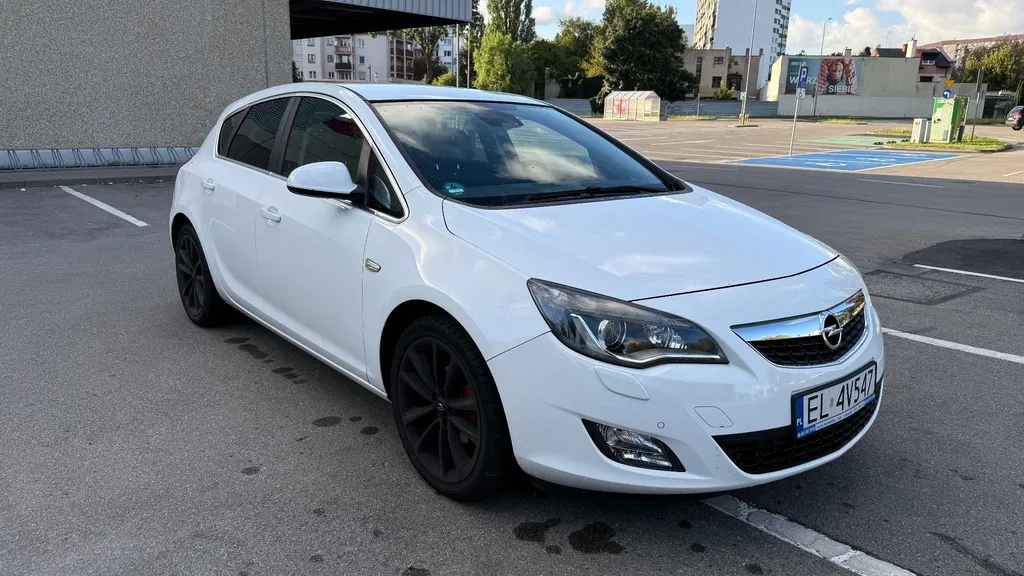Zdjęcie: 2010 Opel Astra