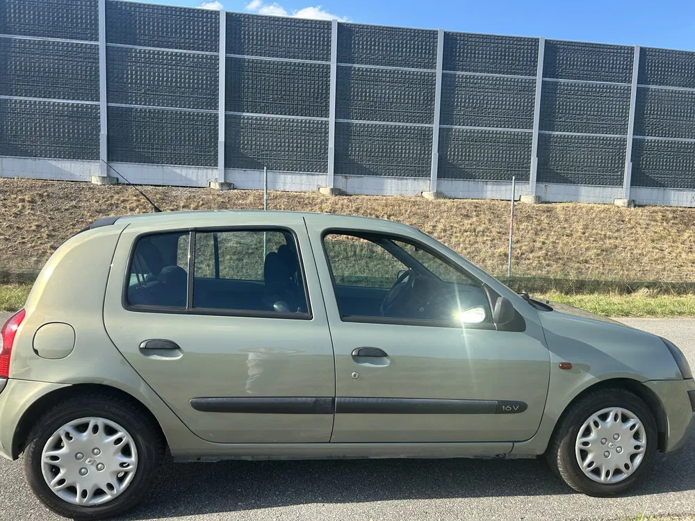 Zdjęcie: 2001 Renault Clio