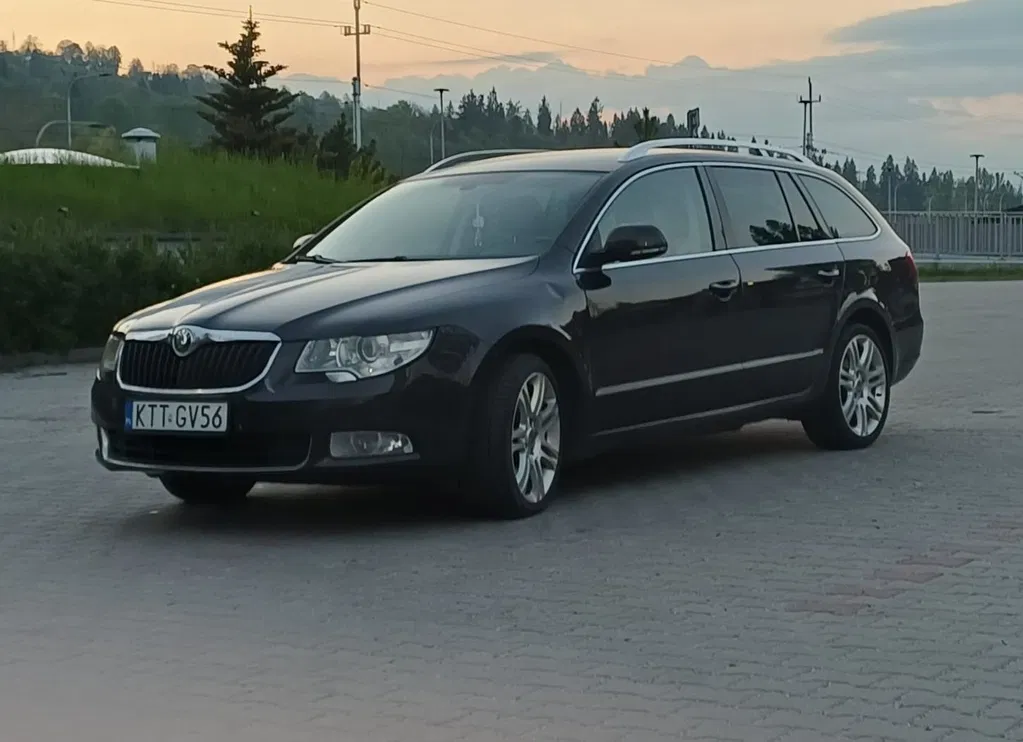 Zdjęcie: 2010 Skoda Superb