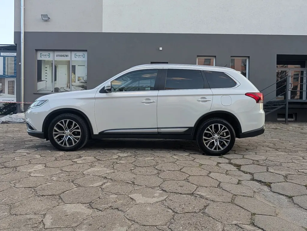 Zdjęcie: 2016 Mitsubishi Outlander