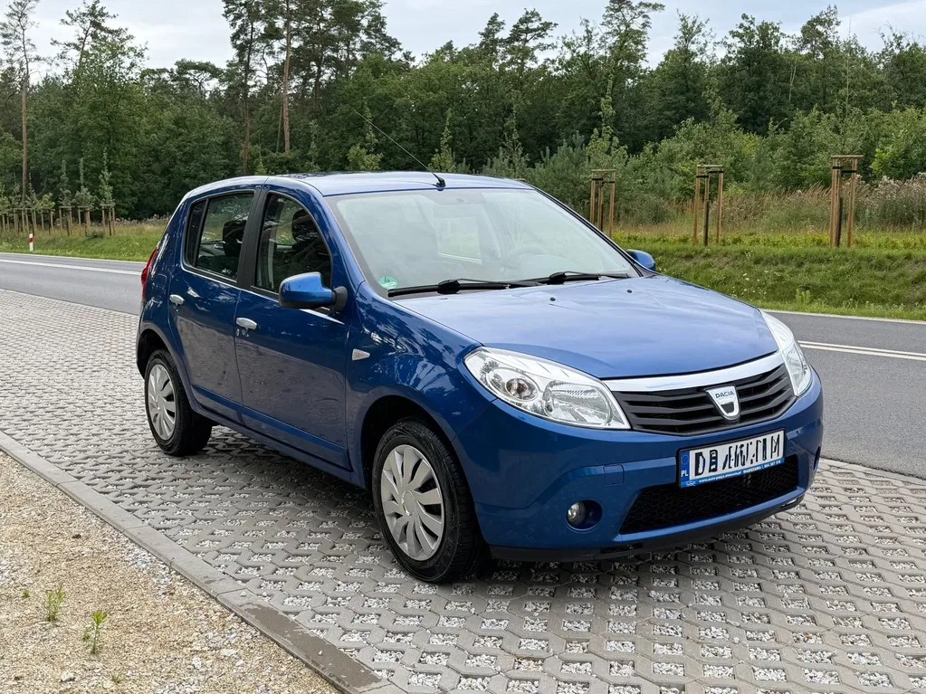 Zdjęcie: 2011 Dacia Sandero