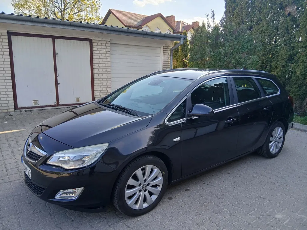 Zdjęcie: 2012 Opel Astra