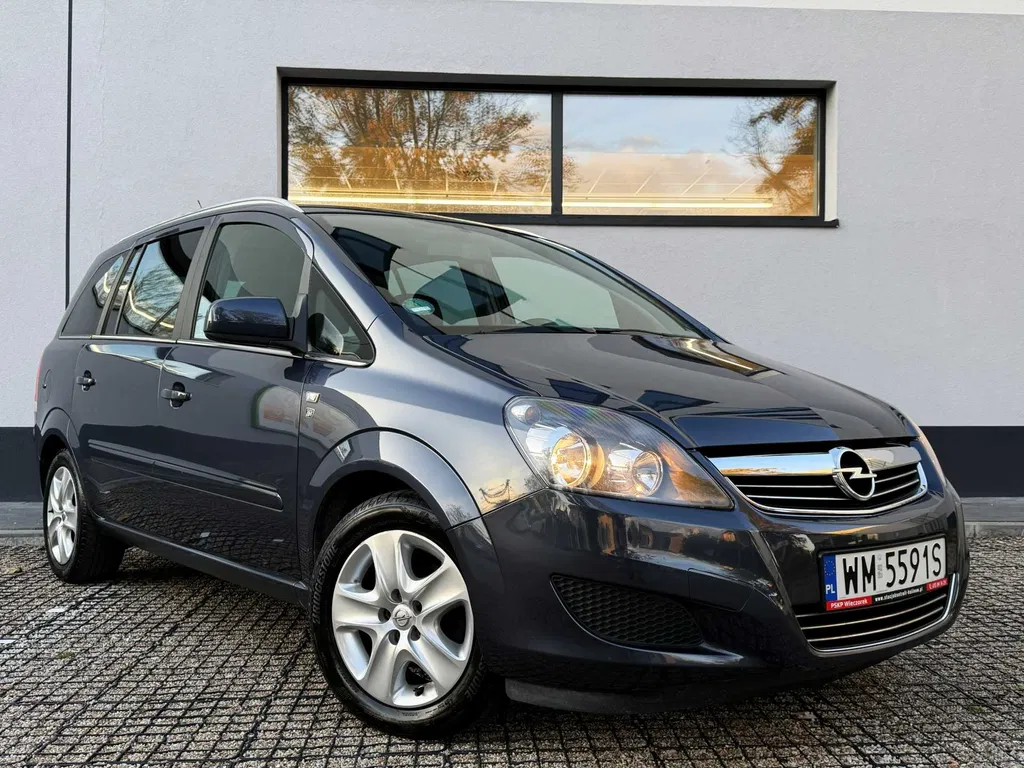 Zdjęcie: 2010 Opel Zafira