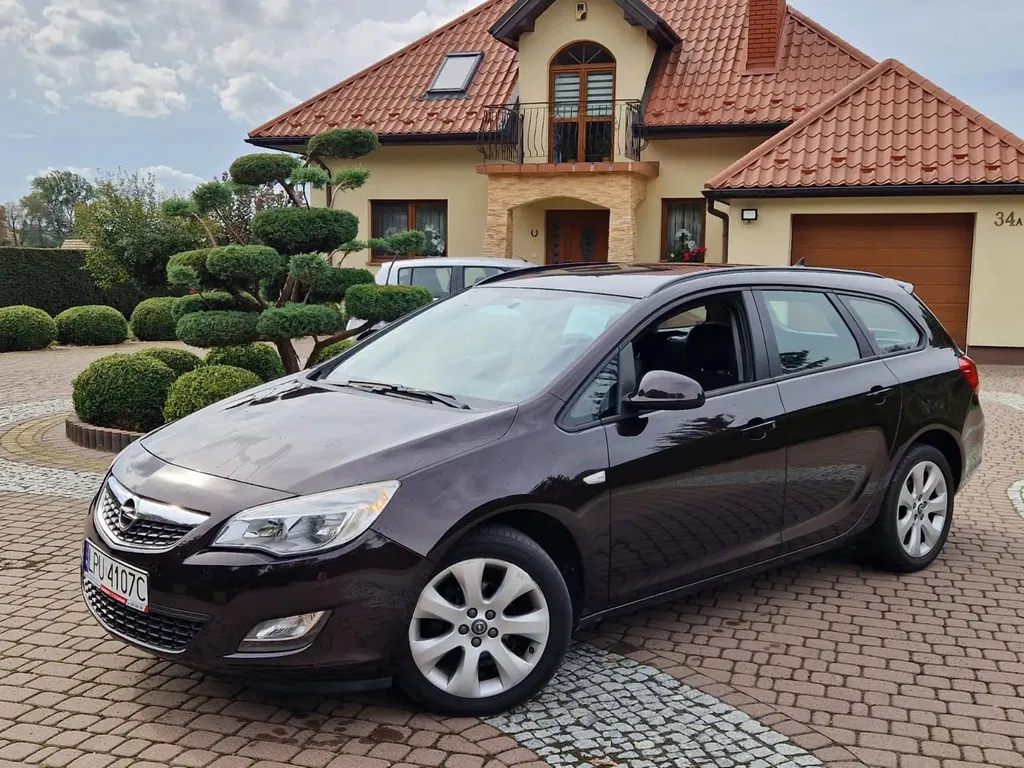 Zdjęcie: 2012 Opel Astra
