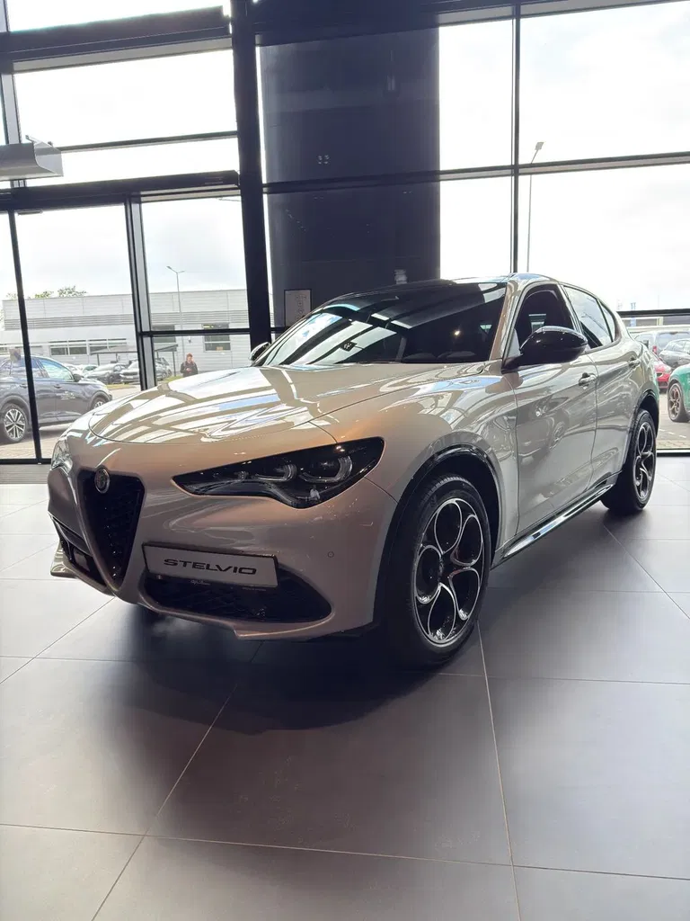 Zdjęcie: 2026 Alfa Romeo Stelvio