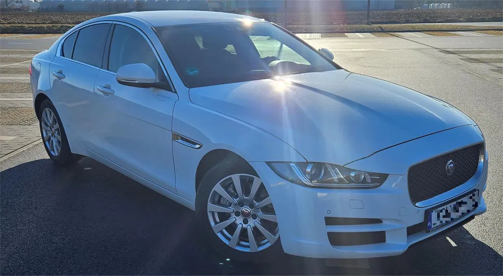 Zdjęcie: 2018 Jaguar XE