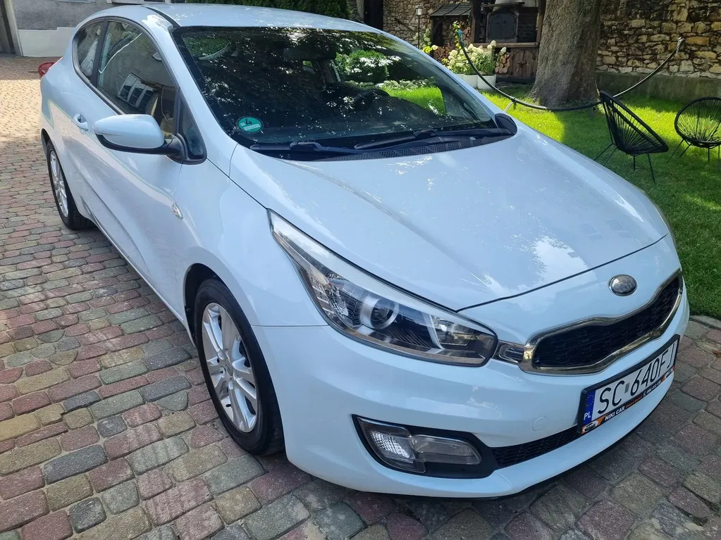 Zdjęcie: 2013 Kia Pro_Cee'd