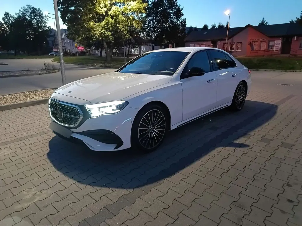 Zdjęcie: 2024 Mercedes-Benz E Klasa