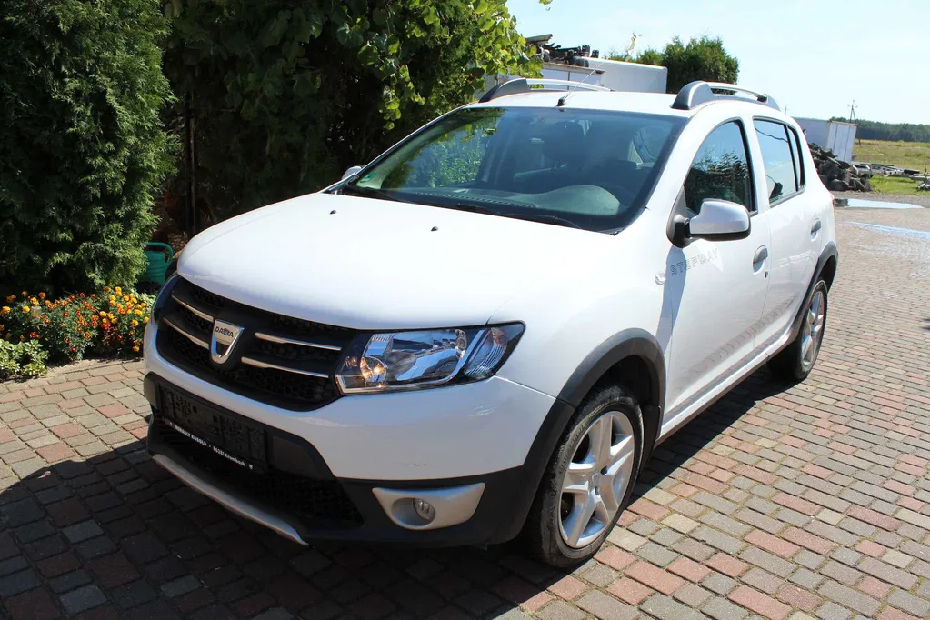 Zdjęcie: 2015 Dacia Sandero Stepway