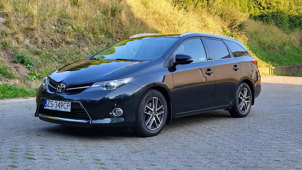 Zdjęcie: 2014 Toyota Auris