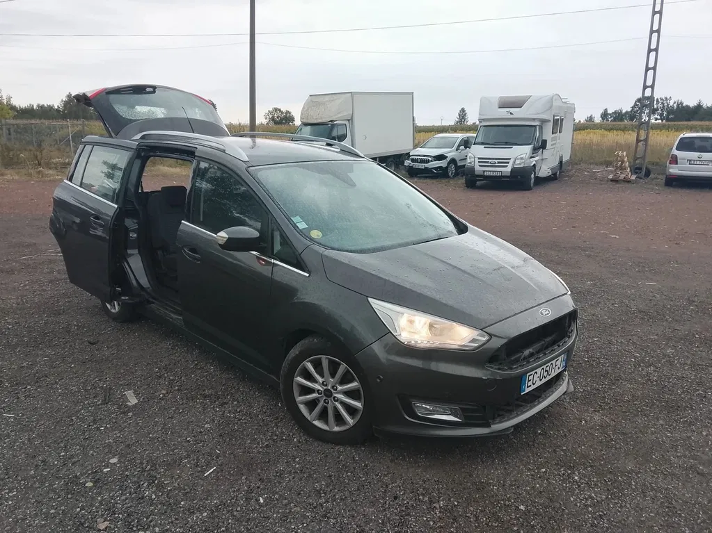 Zdjęcie: 2016 Ford Grand C-MAX