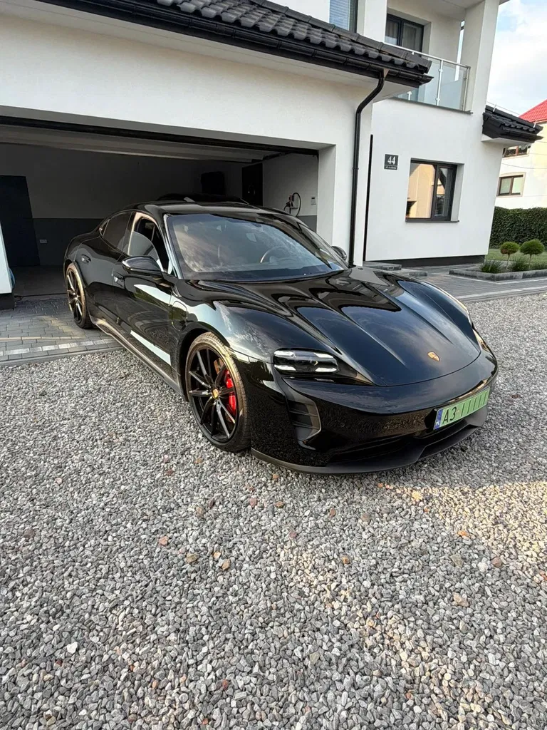 Zdjęcie: 2022 Porsche Taycan
