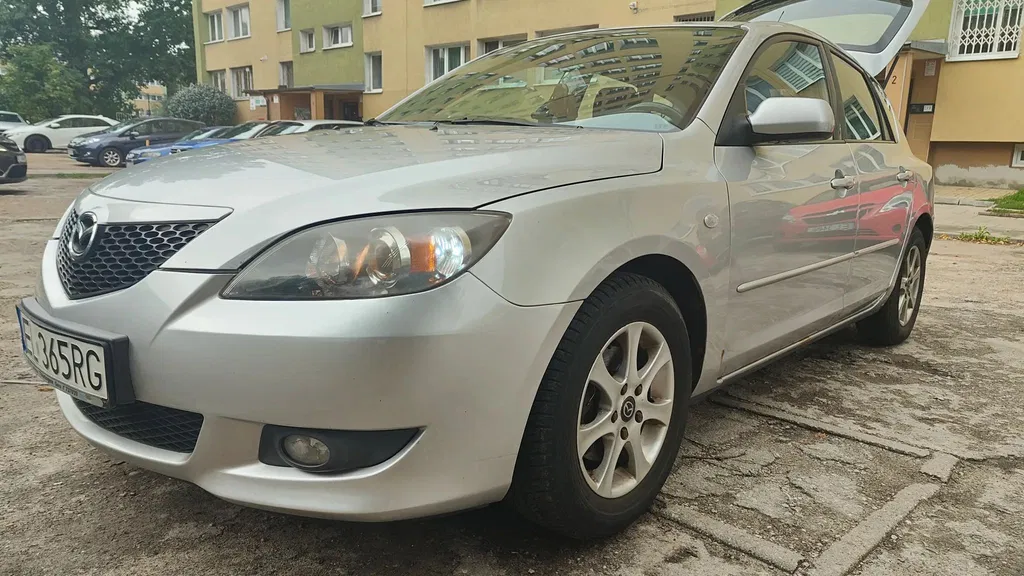 Zdjęcie: 2004 Mazda 3