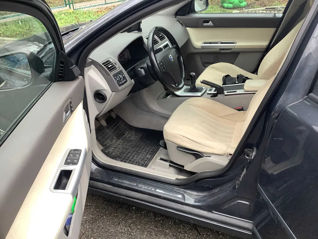 Zdjęcie: 2010 Volvo V50