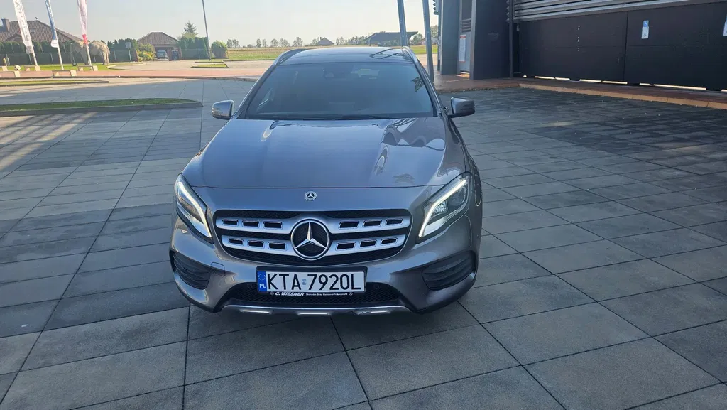 Zdjęcie: 2017 Mercedes-Benz GLA