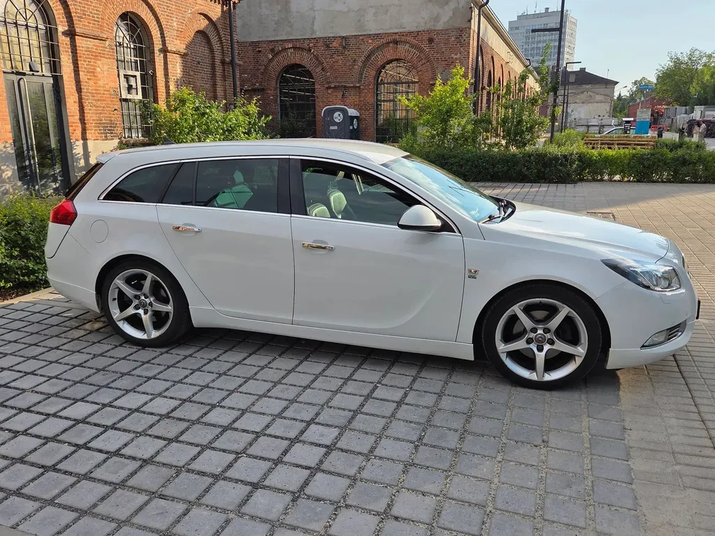 Zdjęcie: 2011 Opel Insignia