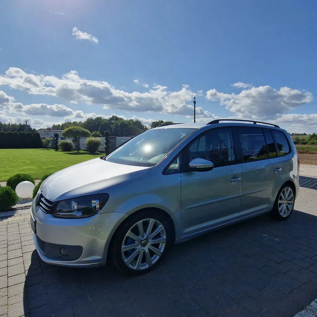 Zdjęcie: 2010 Volkswagen Touran