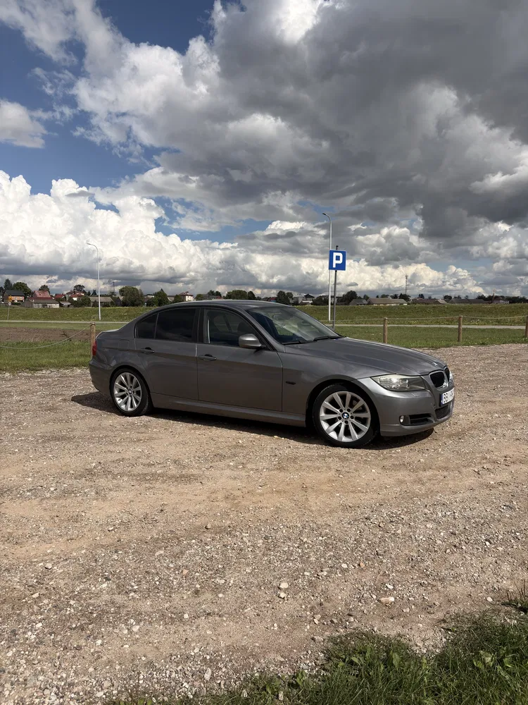 Zdjęcie: 2009 BMW Seria 3