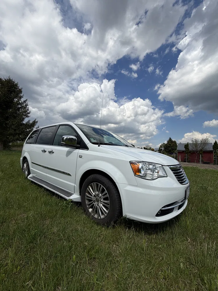 Zdjęcie: 2014 Chrysler Town & Country