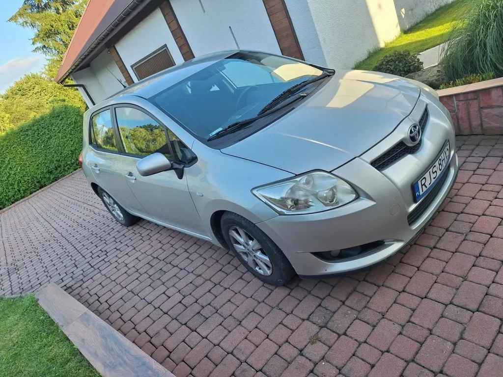 Zdjęcie: 2009 Toyota Auris