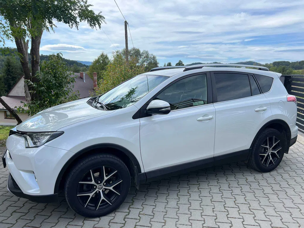 Zdjęcie: 2016 Toyota RAV-4