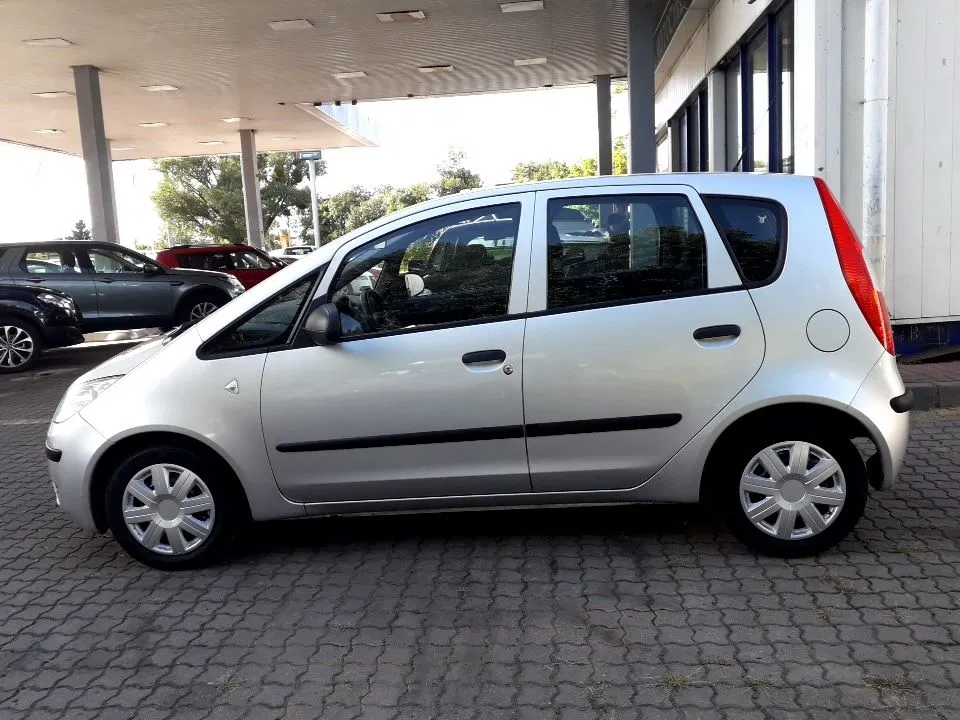Zdjęcie: 2008 Mitsubishi Colt