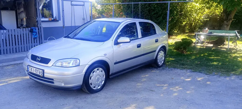 Zdjęcie: 2008 Opel Astra