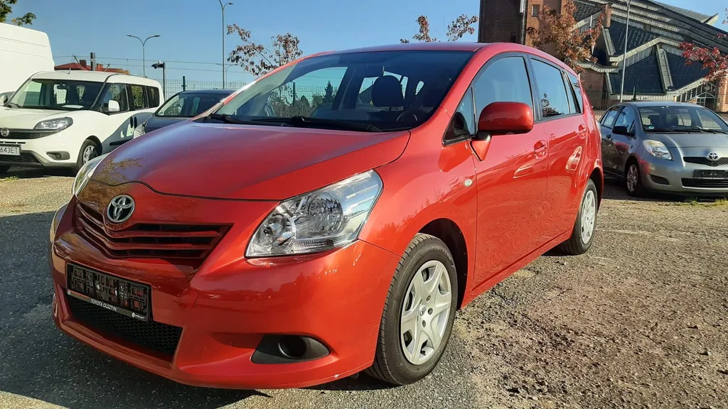 Zdjęcie: 2010 Toyota Verso