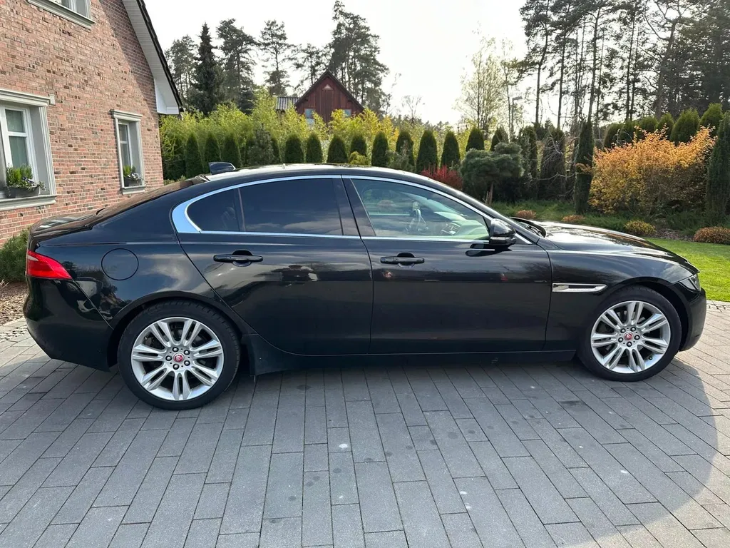 Zdjęcie: 2017 Jaguar XE