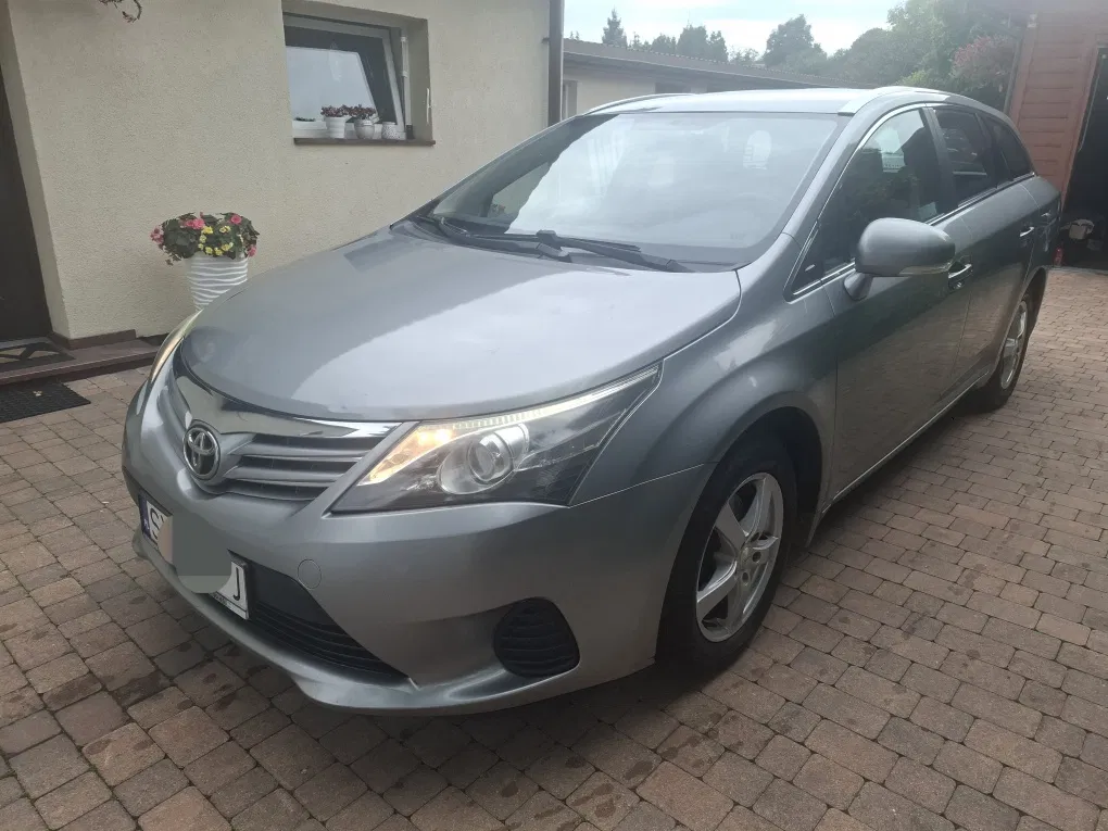 Zdjęcie: 2013 Toyota Avensis