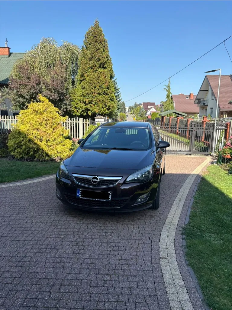 Zdjęcie: 2012 Opel Astra