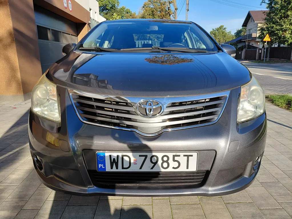 Zdjęcie: 2011 Toyota Avensis