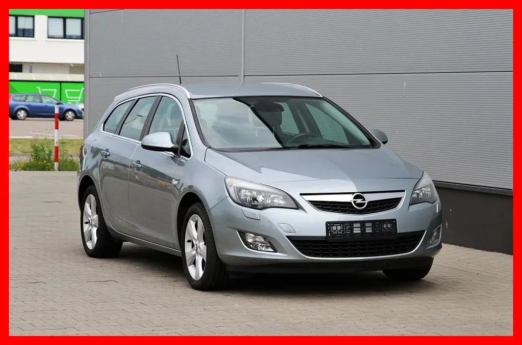 Zdjęcie: 2011 Opel Astra